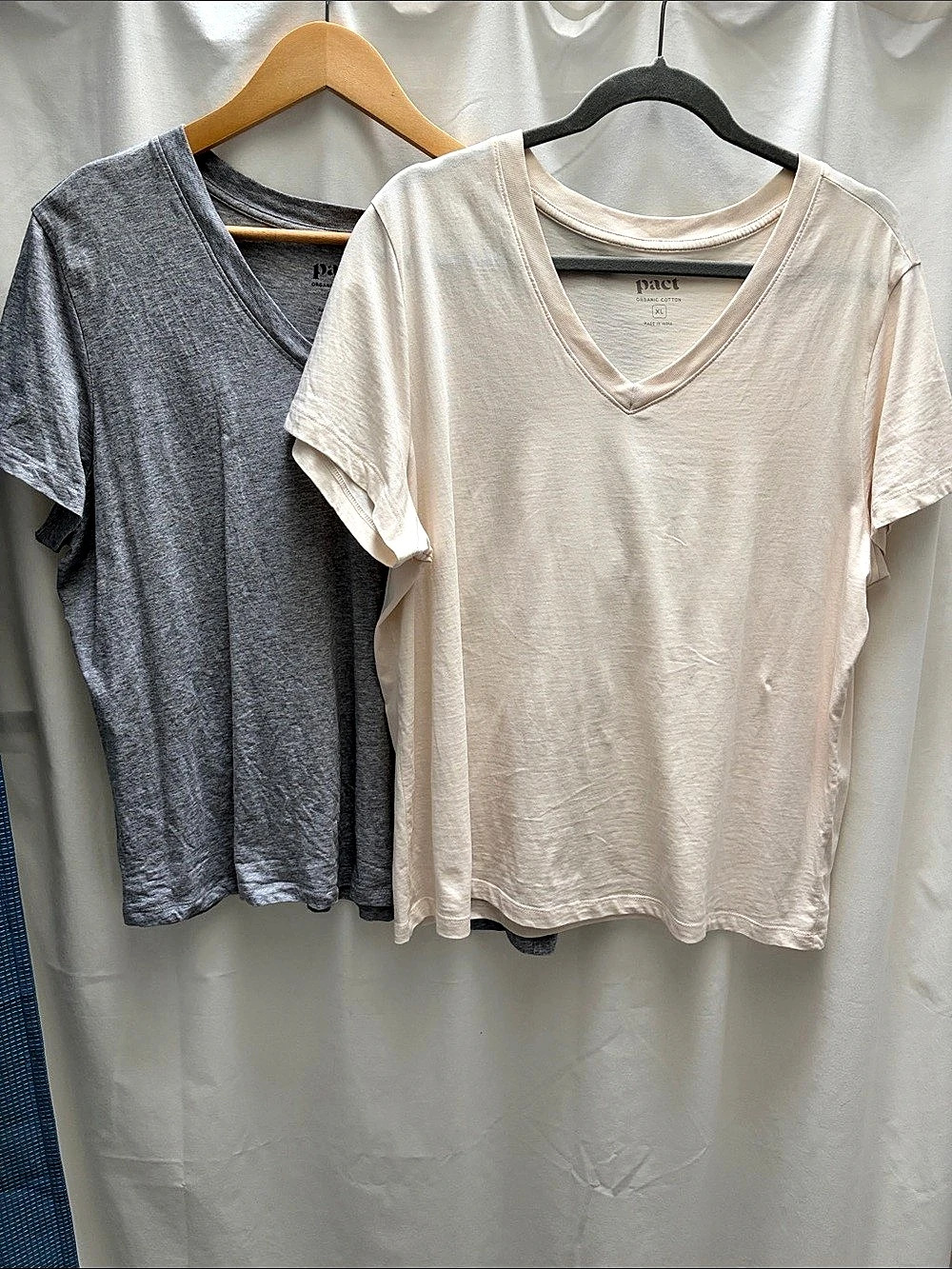Pact Organic Cotton V-Neck T-Shirt Bundle XL